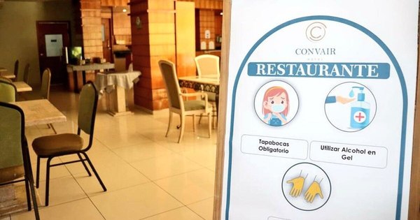 La Nación / Restaurantes aseguran medidas para abrir una hora más sin riesgos de contagio