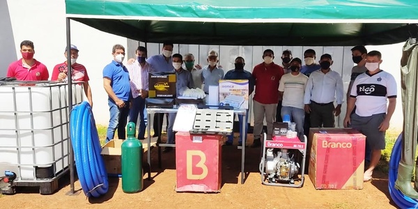 ENTREGAN EQUIPAMIENTOS A PISCICULTORES DE FRAM.