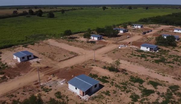 Empresa constructora mantuvo reunión con pobladores reubicados de franja de dominio