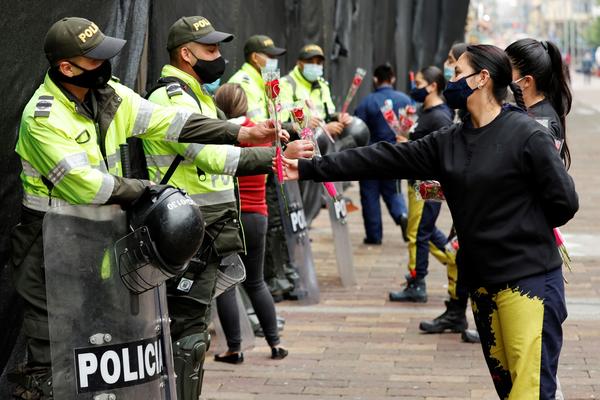 Comerciantes protestan en Bogotá contra las medidas que los llevan a la quiebra - MarketData