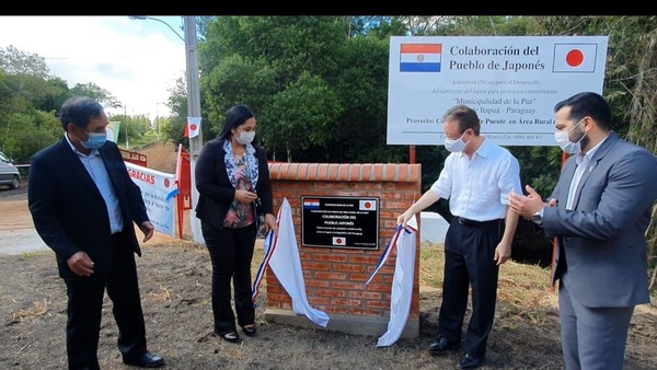 INAUGURAN PUENTE QUE UNIRÁ DOS IMPORTANTES BARRIOS EN LA PAZ