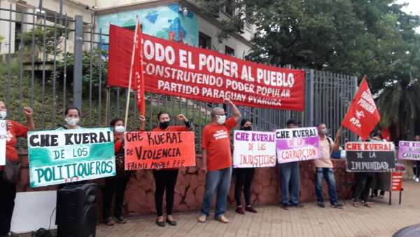 “Que se vayan a sus casas”: El grito del pueblo a los gobernantes | El Independiente