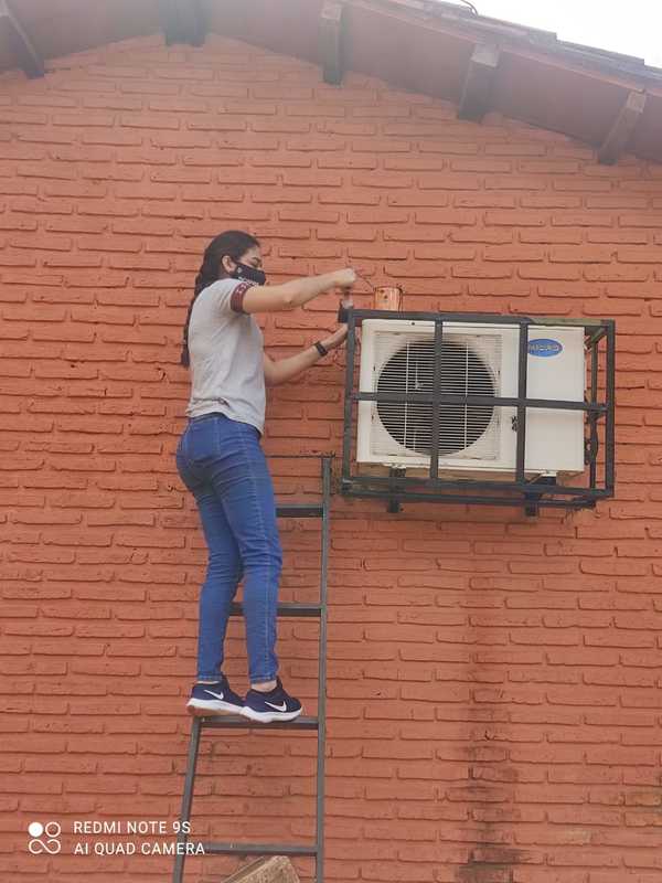 Dijo manos a la obra y pintó la escuela 12 de Junio de Coronel Oviedo – Prensa 5