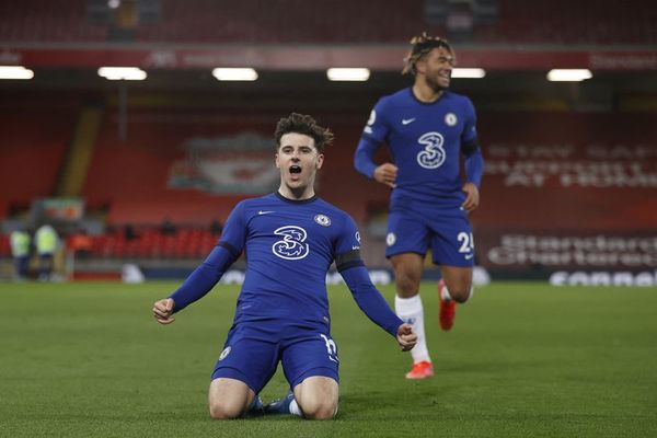Chelsea gana al Liverpool en Anfield y se pone cuarto - Fútbol - ABC Color
