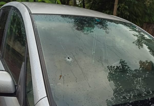 Mujer baleada por motochorros en Franco