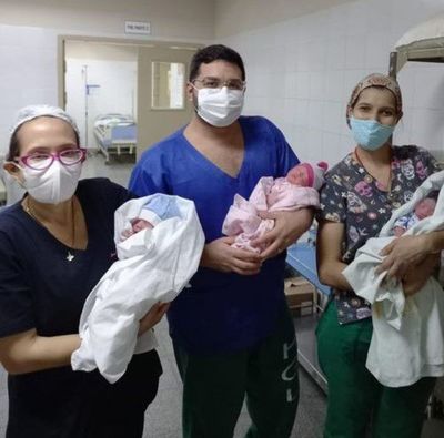 Joven madre esperaba gemelos y tuvo trillizos - Nacionales - ABC Color