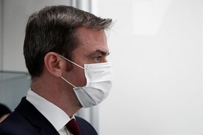 Ministro francés advierte a sanitarios con vacunación obligatoria - Mundo - ABC Color