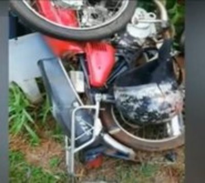 Violento choque sobre la ruta PY06 deja un fallecido - Paraguay.com