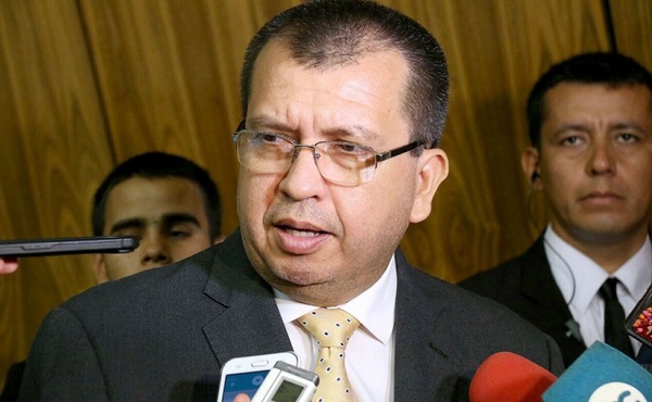 Fuga en la bancada C: Senador Osorio confirma alejamiento
