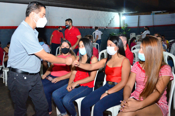 Juan A. Núñez recibe apoyo en diferentes barrios de CDE