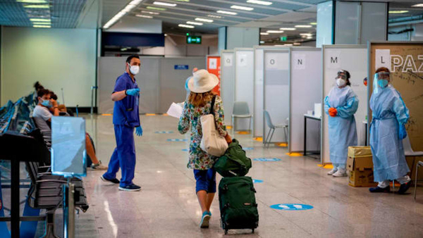 Pasajeros se niegan a pagar USD 60 de la prueba obligatoria de Covid-19 para ingresar a Venezuela