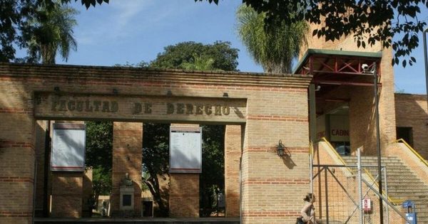 Estudiantes de Derecho UNA van al paro en repudio por aumento de aranceles