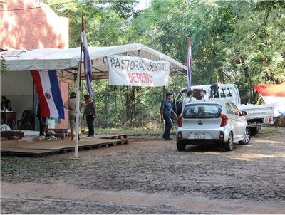 Iglesia asiste a familiares de pacientes internados en Ineram · Radio Monumental 1080 AM