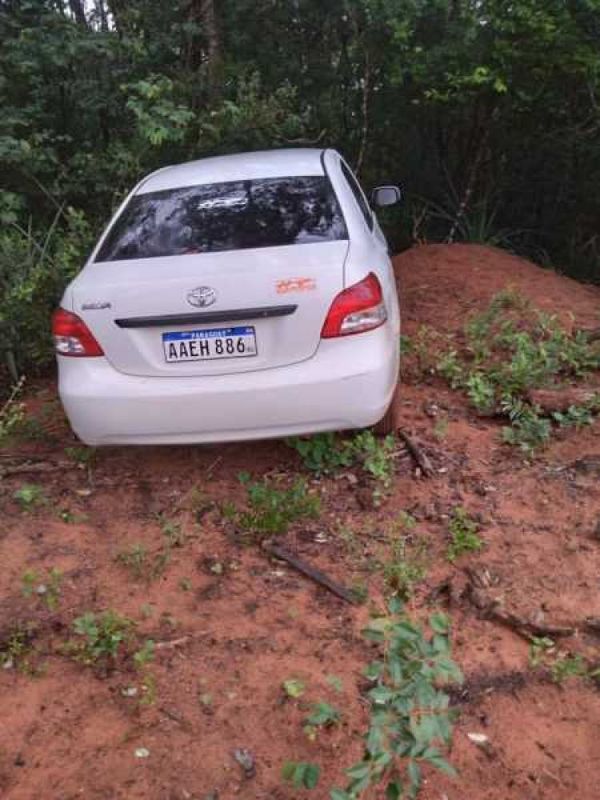 Encuentran vehículo utilizado por sicarios que asesinaron a ganadero en Yby Yaú