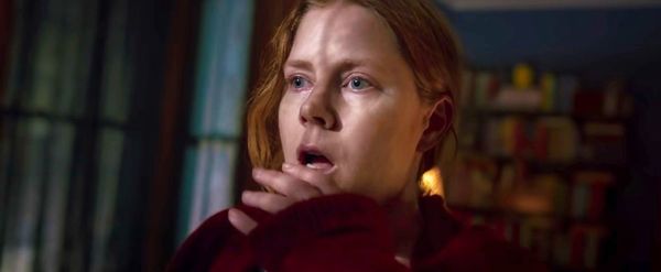 Amy Adams en “La mujer en la ventana”: todo y más de lo que podría esperarse en un thriller psicológico