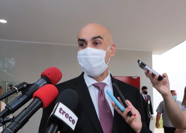 Mazzoleni deja el Ministerio de Salud