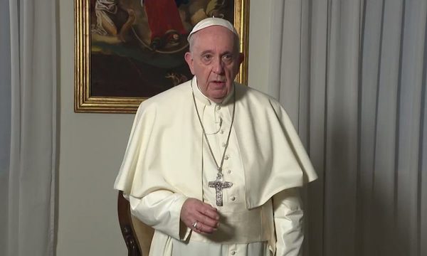 El papa Francisco inicia histórica visita a Irak