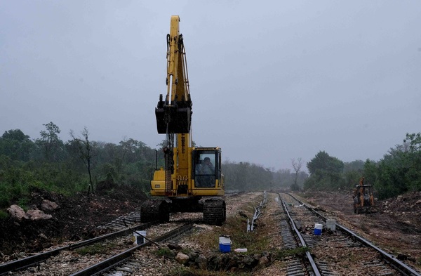 Ejército mexicano construye tramo 5 norte de Tren Maya tras cancelar concurso - MarketData
