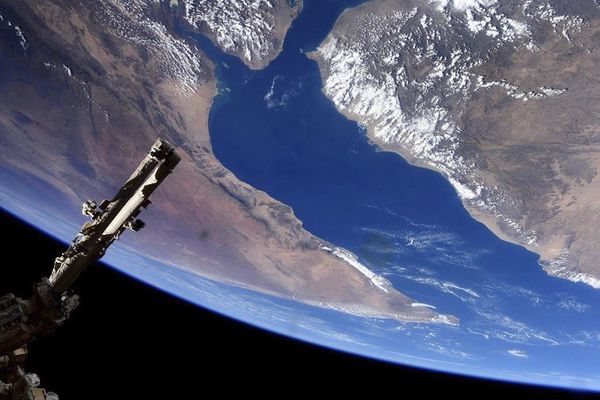 Astronautas realizan otra caminata espacial - Tecnología - ABC Color