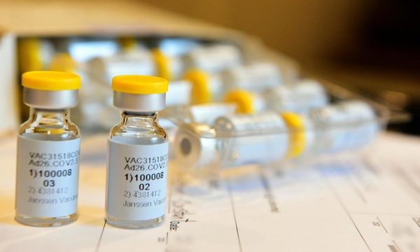 En Estados Unidos, obispos católicos recomiendan no usar la vacuna Johnson & Johnson