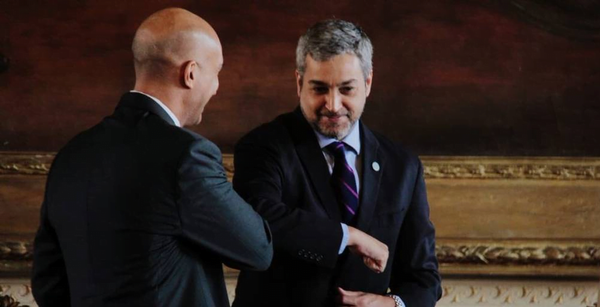 Abdo acepta la renuncia de Mazzoleni y nombra de forma interina a Borba - Noticiero Paraguay