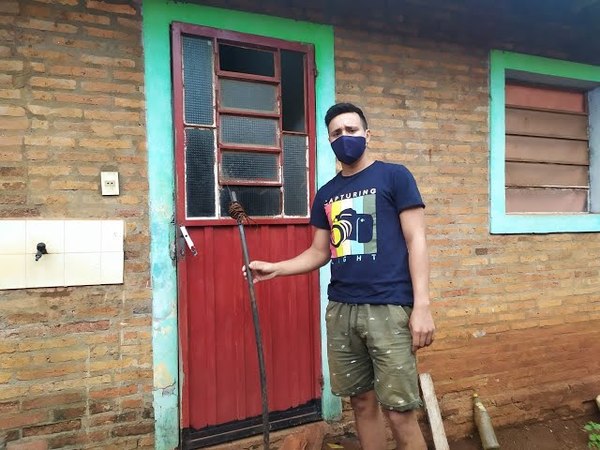 Malvivientes sueltos se alzan con canilla, focos, y hasta gallinas de vecinos del B° Itá Paso
