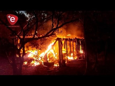 MUJER MUERE CALCINADA EN INCENDIO DE SU VIVIENDA EN BARRERO GUAZÚ