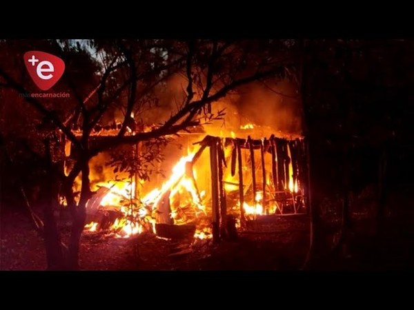 MUJER MUERE CALCINADA EN INCENDIO DE SU VIVIENDA EN BARRERO GUAZÚ