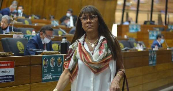 La Nación / Amarilla contra la gente: “Prepotentes, desinformados, violentos, ignorantes”