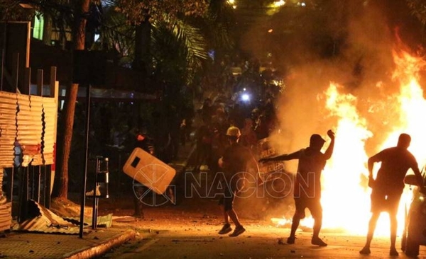 Diario HOY | Reportan graves incidentes sobre la calle Palma