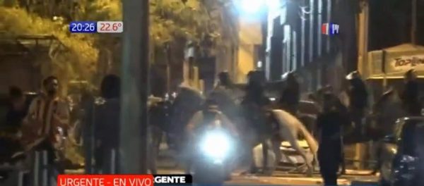 Ministro del interior: “Es una pena que se hayan excedido los jóvenes” | Noticias Paraguay