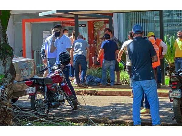 Guardia fallece tras ser baleado durante un atraco en el Este