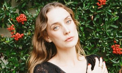 Allie Crow Buckley lanza «Moonlit and Devious»