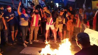 Reportan un fallecido tras manifestación – Prensa 5