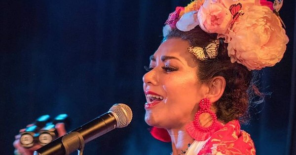 La Nación / Paraguayos por el mundo: Stella Rossi by Dulce Carmín, la artista que triunfa en Norteamérica