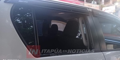 HURTAN ESCOPETA DE UNA CAMIONETA ESTACIONADA EN LA COSTANERA DE ENCARNACIÓN