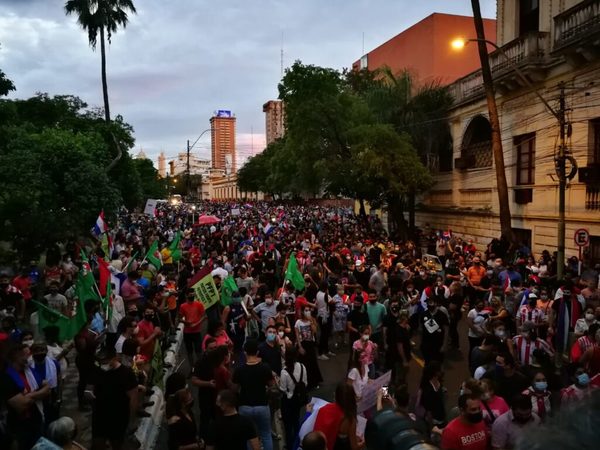 Manifestaciones se reanudan hoy en las inmediaciones del Congreso | OnLivePy