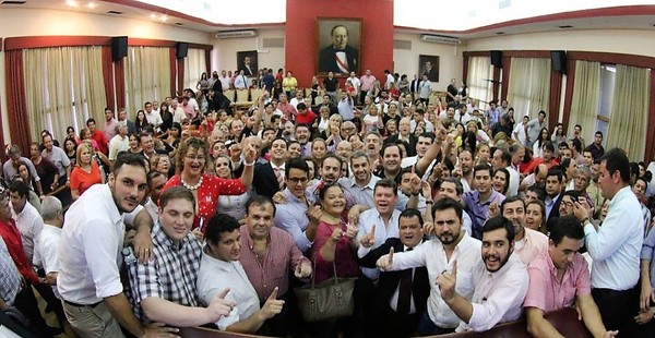 Seccionaleros pasan por alto el desastre nacional y exponen su hilacha zoquetera ante el estupor ciudadano - La Mira Digital