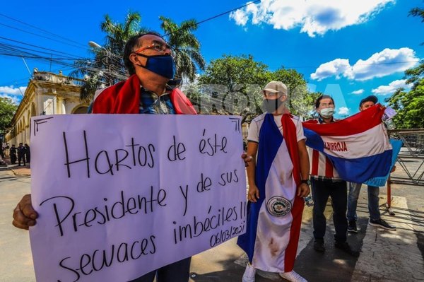 Crónica / Tras protestas, Marito anuncia cambios