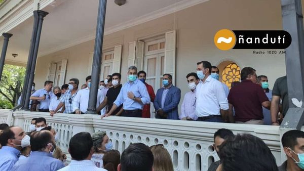 Presidentes de seccionales plantean movilización a favor de Mario Abdo Benítez | Ñanduti