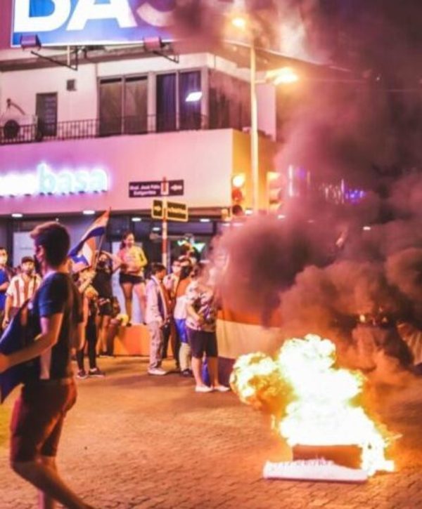 Incidentes entre manifestantes y policías “muestran la cara terrible de un Gobierno”, afirman | Ñanduti