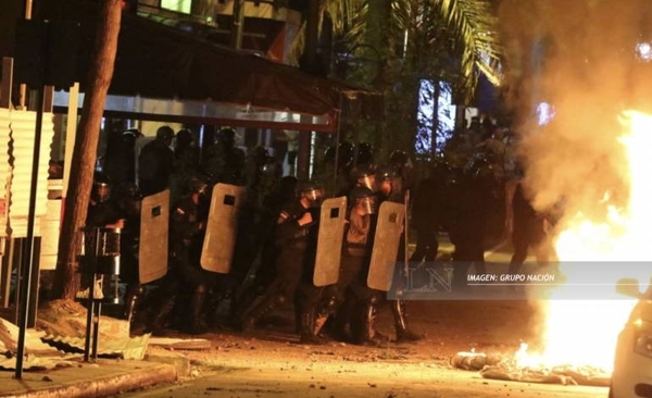 Diario HOY | Lamentan el uso de la fuerza policial y piden respetar los derechos de civiles