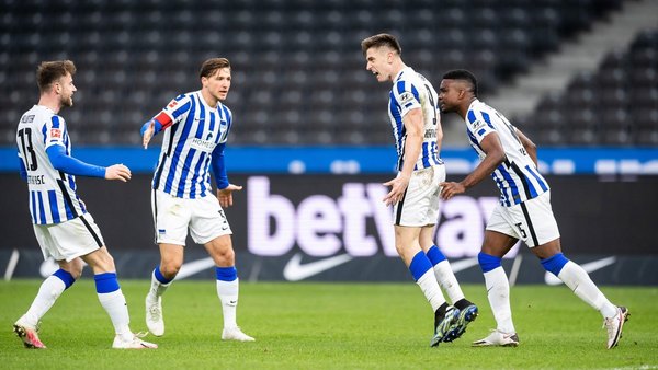 Con Alderete sobre el final, Hertha consigue una victoria clave