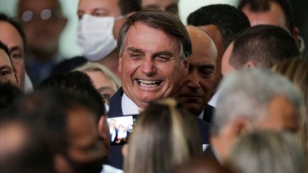 Bolsonaro afirma que hay una vacuna brasileña en desarrollo