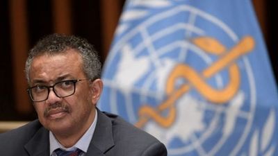 El jefe de la OMS insta a renunciar a las patentes de vacunas para detener la pandemia