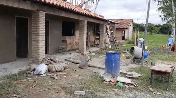 Padres se quejan por lento avance de construcción de tres salas de clases - Nacionales - ABC Color