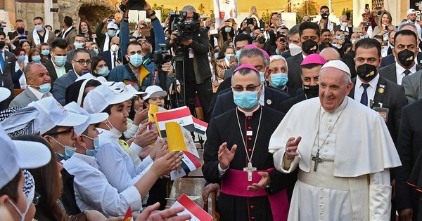 La Nación / La misa del Papa en Bagdad, entre ululeos y mascarillas
