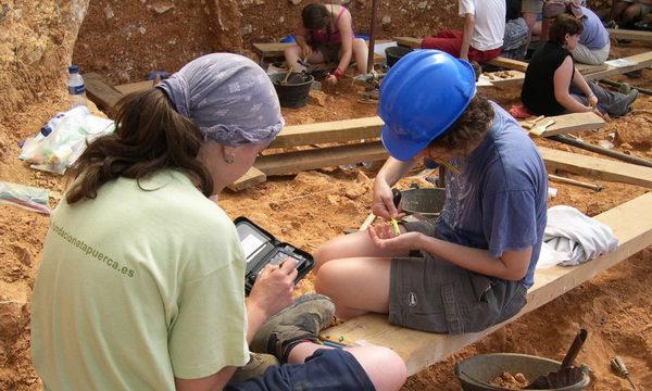 Ciclo de charlas «Mujeres que inspiran: Científicas en Paraguay»