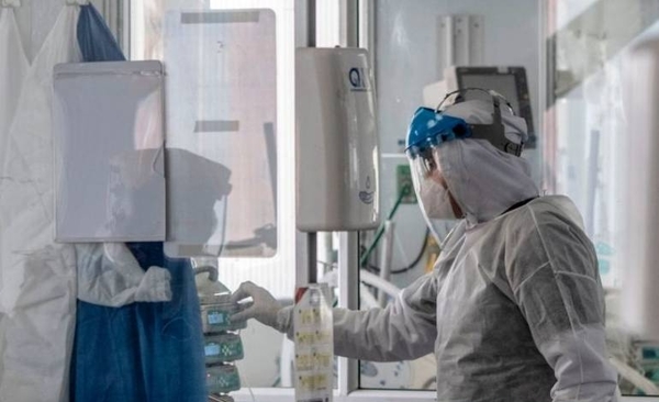 Diario HOY | A un año de la pandemia de COVID-19: El fracaso de un débil sistema sanitario