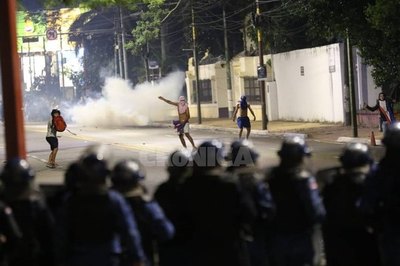 Crónica / Varios detenidos en la manifestación de ayer